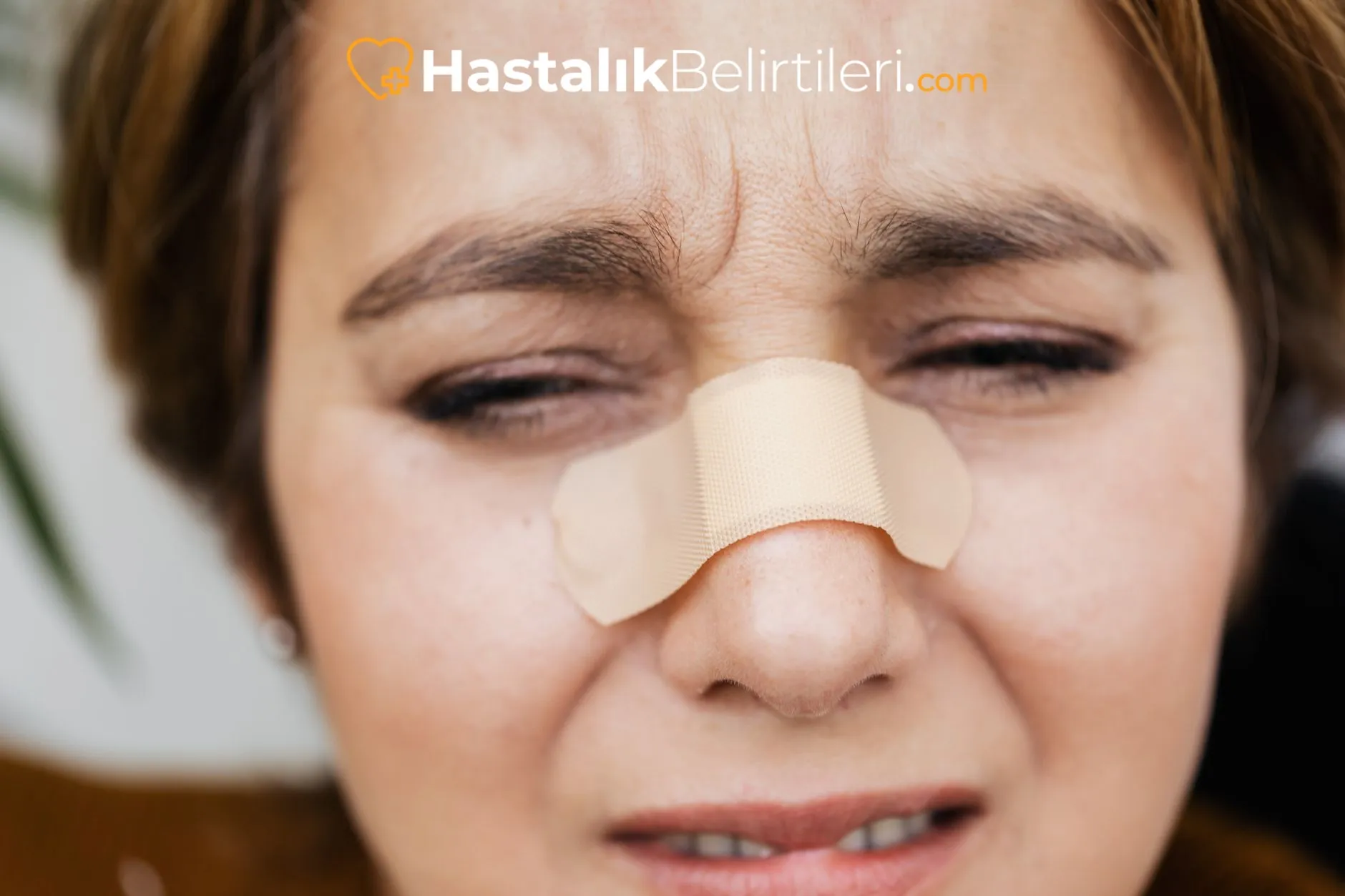 Burun İçinde Yara Neden Oluşur? 4 Burun içinde yara nedenleri: kuruluk ve tahriş karşılaştırma