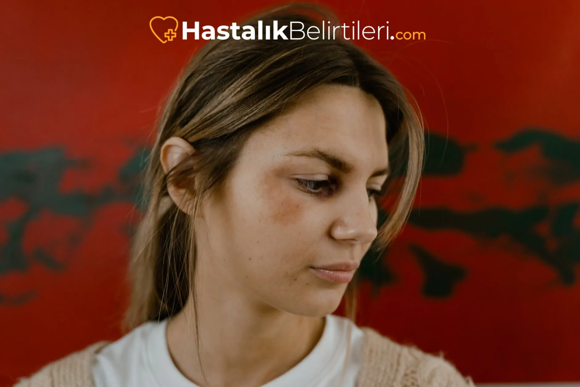 Havuç ve salatalıkla bitkisel göz altı masajı, doğal bakım