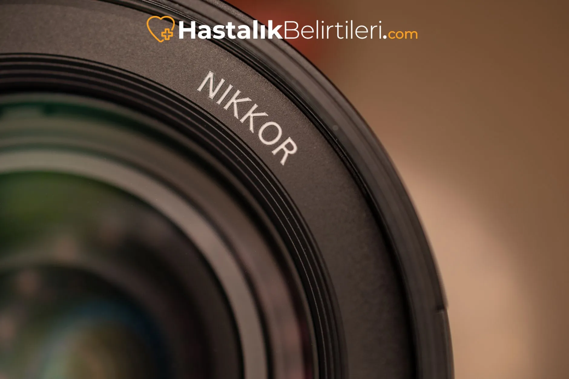 Gözde Işığa Hassasiyet Neden Olur? 5 Parlak ışıkta göz kısmında kızarıklık ve rahatsızlık
