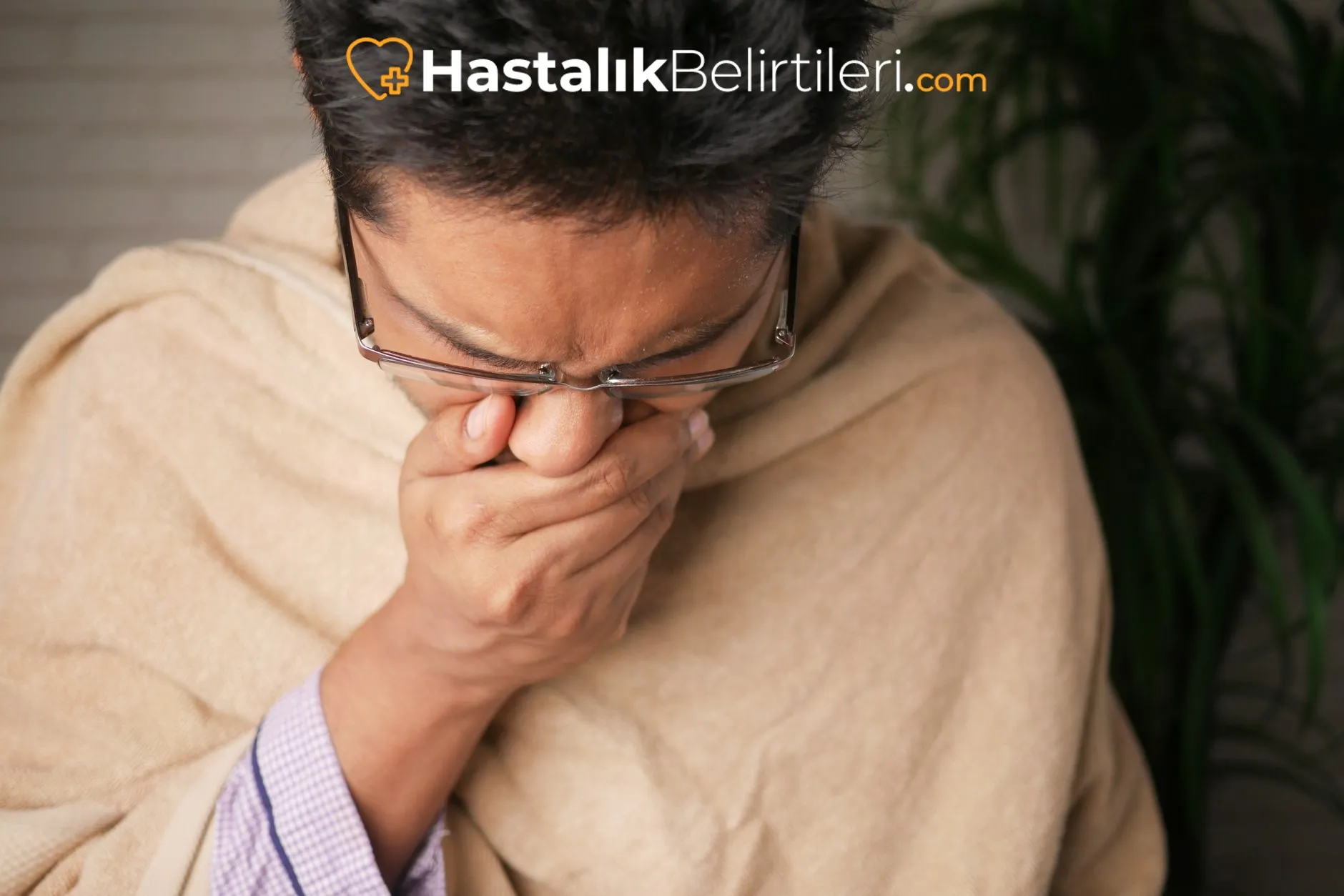 İnatçı Öksürük Neden Olur ve Ne Anlama Gelir? 3 geçmeyen öksürük neden olur