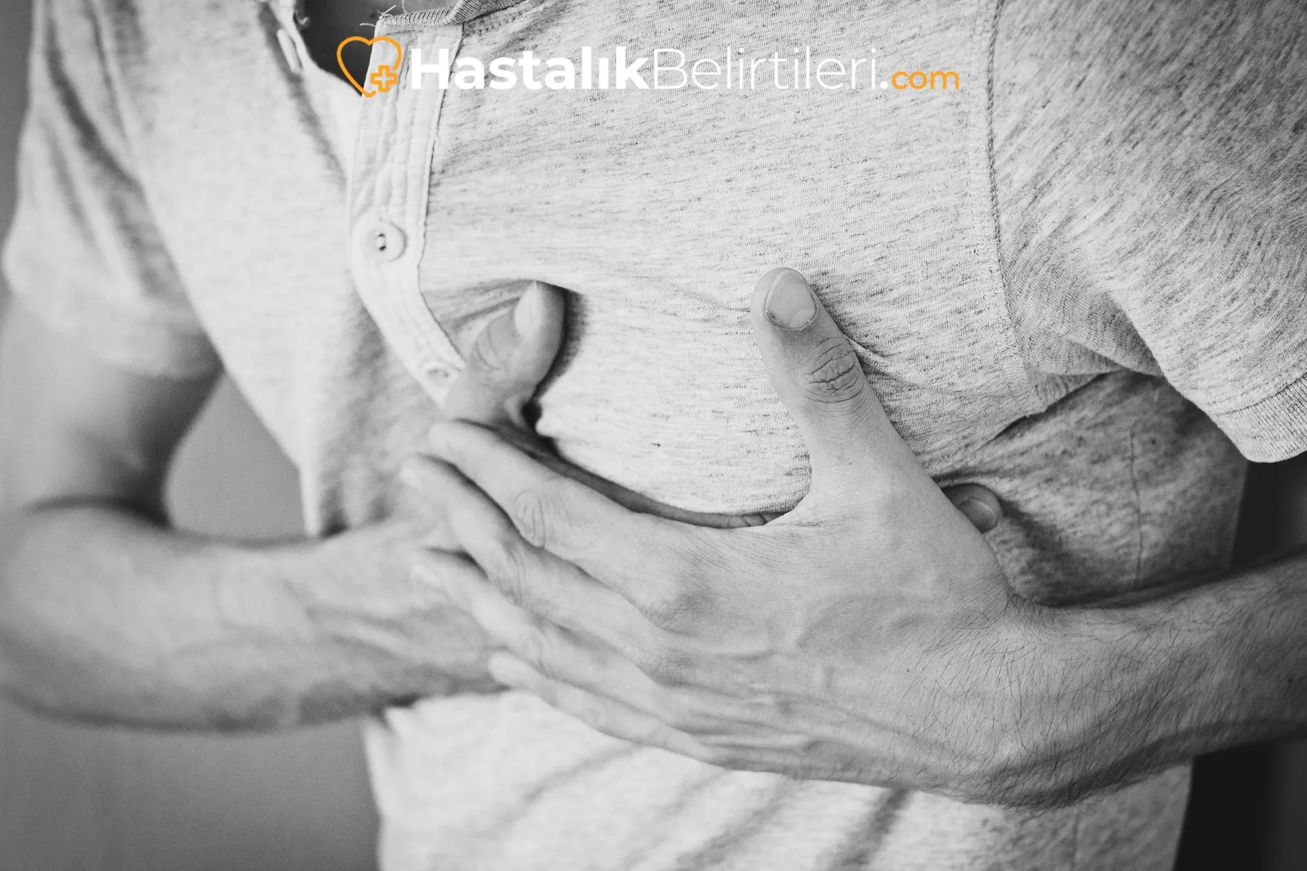 Kalp Ritmi Bozulması Hissi Neden Olur? 4 Kalp atışları ve göğüs grafiği, ritim farkını gösterir