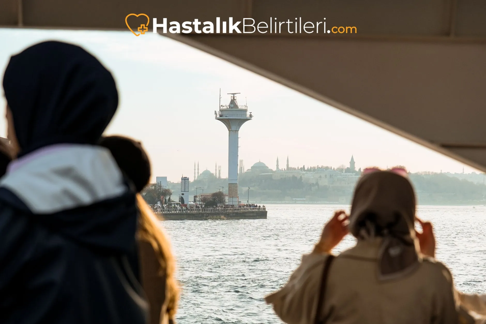 Yutkunurken Boğazda Takılma Hissi Neden Olur? 3 Boğaz anatomisi şeması, yutma sürecinde olası nedenler