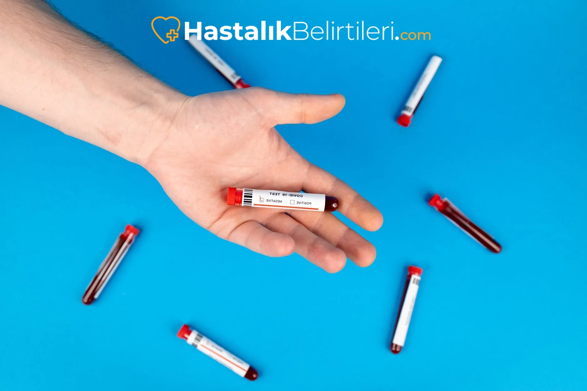 Burunda Kan Tadı En Sık Neden Olur? 3 Doktor burun muayenesi yapıyor, kan tadı açıklanıyor