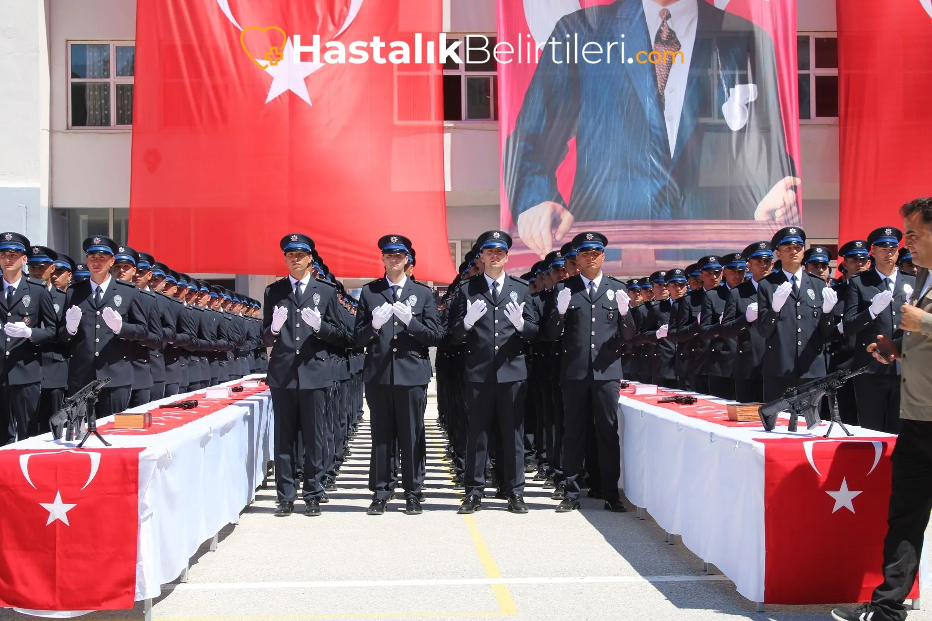 Bacakta pıhtı şüphesi belirtileri gösteren sağlık personeli